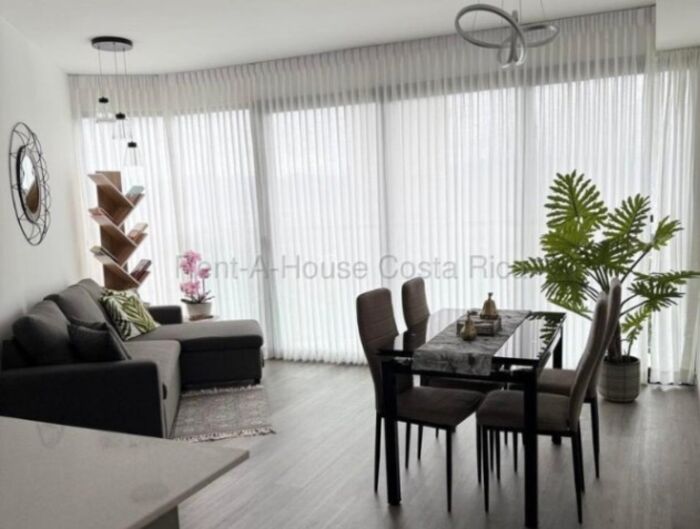 Venta de Apartamento en Torre Ser Escalante. RAH 26-1553 in Carmen, San José — $205,000