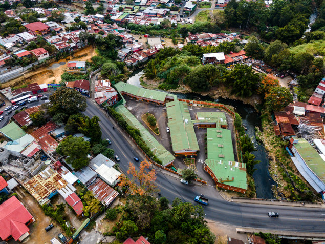 Venta de Motel con 68 Habitaciones a 10 Minutos de San Jose en Alajuelita, San José — $8,000,000 - Foto 2 de 51