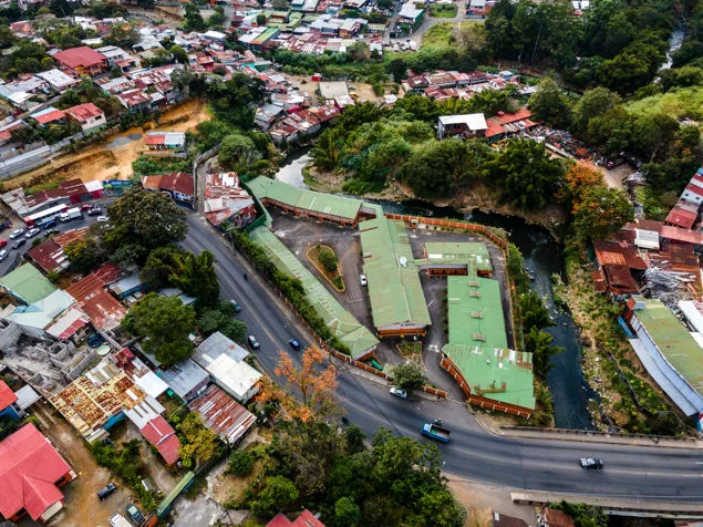Venta de Motel con 68 Habitaciones a 10 Minutos de San Jose en Alajuelita, San José — $8,000,000 - Foto 2 de 51