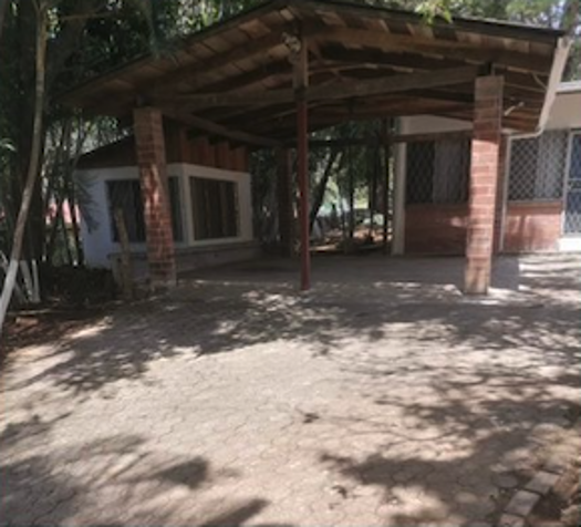 Amplio terreno con 2 casas, piscina y rancho – Atenas, Alajuela in Atenas, Alajuela — $2,300,000