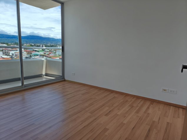 VENTA DE APARTAMENTO, HEREDIA, ULLOA, CONDOMINIO BELLAVISTA en Ulloa, Heredia — $145,000 - Foto 3 de 17