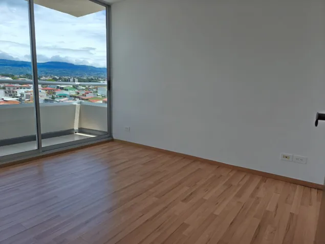 VENTA DE APARTAMENTO, HEREDIA, ULLOA, CONDOMINIO BELLAVISTA en Ulloa, Heredia — $145,000 - Foto 3 de 17