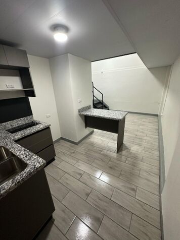 ALQUILER DE APARTAMENTO NUEVO, ALAJUELA, TURRÚCARES CENTRO, URBANIZACIÓN SANTA ROSA  en Alajuela — ₡ 250 000