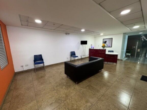 Venta de Local Comercial en Paseo Colón, San José. RAH 25-1524 in Merced, San José — $123,000
