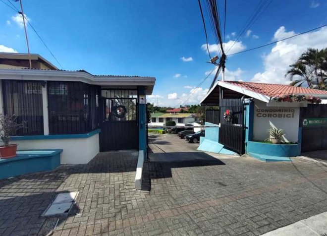 VENDO HERMOSA CASA EN CONDOMINIO COROBICÍ, MORAVIA in San Vicente, Moravia, San José — ₡ 68 000 000