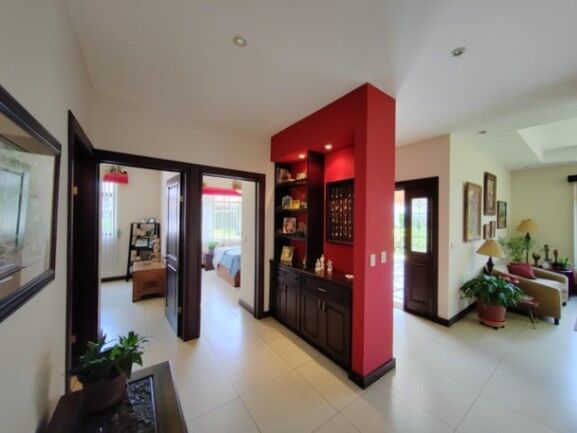 Venta de Casa en Granadilla, San José. en Granadilla, Curridabat, San José — ₡ 168 000 000