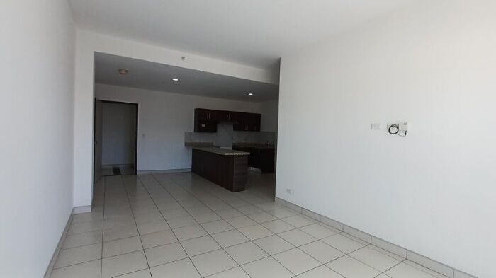 Se alquila espacioso apartamento en condómino de Ulloa Heredia 26-424 in Ulloa, Heredia — $1,250