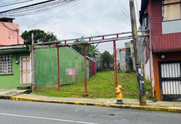 Venta de Lote en Heredia. RAH 26-1498 USO DE SUELO MIXTO en Heredia — $135,000