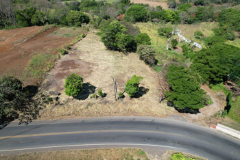 Lot for Sale in Grecia – Strategic Development Potential en Grecia, Alajuela — $400,000 - Foto 3 de 8