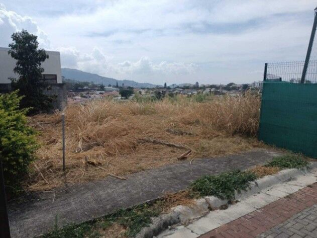 Venta de Hermoso Lote de Terreno en Escazú / Mls. 25-1163 OFC JB en Escazú, San José — $140,000