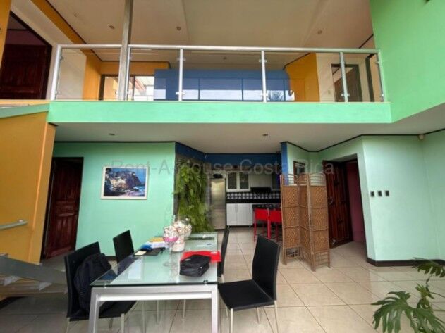 Venta de Casa en Mercedes Norte de Heredia. RAH 26-1903 en Mercedes, Heredia — ₡ 150 000 000 - Foto 2 de 16