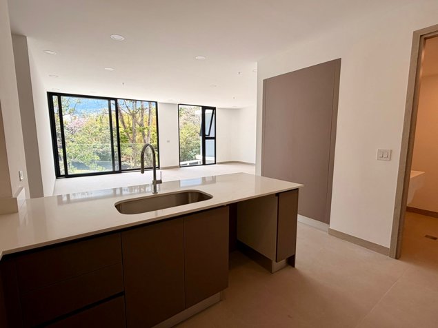 Alquiler Apartamento Nuevo en Escazú | 3 Habitaciones en San Rafael, Escazú, San José — $2,800 - Foto 3 de 11
