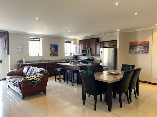 Se alquila apartamento en Escazu en San Rafael, Escazú, San José — $2,500 - Foto 2 de 14