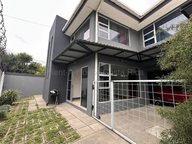 Venta de Casa en Moravia-La Trinidad. RAH 27-581 in La Trinidad, Moravia, San José — ₡ 115 500 000