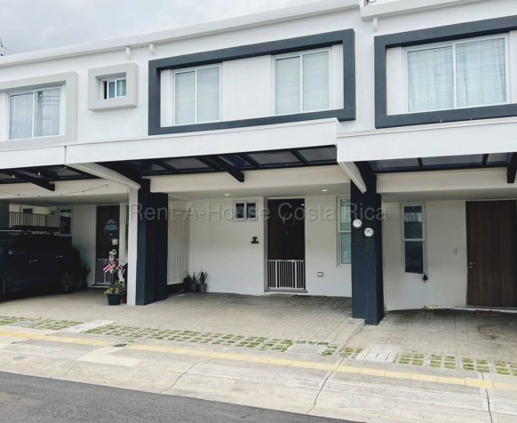 Venta de Hermosa Casa en San Pablo de Heredia en San Pablo, Heredia — ₡ 88 900 000 - Foto 3 de 13