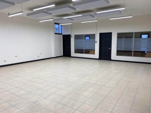 VENTA O ALQUILER DE OFIBODEGA, SAN JOSE, ESCAZU, GUACHIPELIN in Escazú, San José — $5,000 - Photo 2 of 18