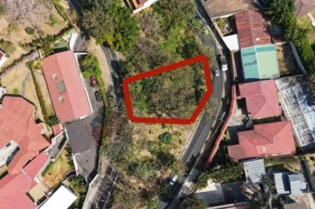 Se vende lote con uso de suelo mixto en San Rafael Escazú 25-913 en San Rafael, Escazú, San José — $175