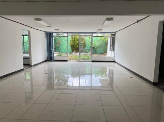 CASA COMERCIAL EN VENTA, $330.000 COD#26-727 en Mata Redonda, San José — $330,000