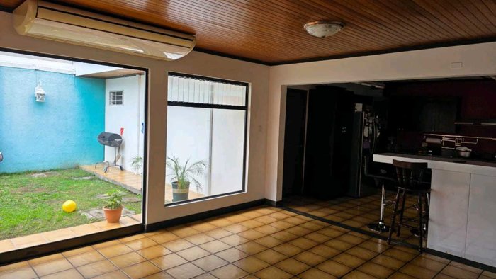 Alquiler de casa en Escazú con uso de suelo mixto. in San Rafael, Escazú, San José — ₡ 875 000 - Photo 3 of 29