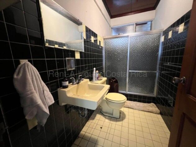 Venta de Casa en el Centro de Alajuela. RAH 26-957 en Alajuela — $358,000