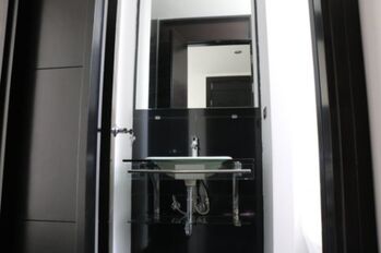 Se vende moderna casa de 3 plantas en Guachipelín de Escazú 24-31 en San Rafael, Escazú, San José — $415,000 - Foto 4 de 18