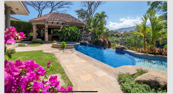 Venta de casa en Condominio Valle del Sol, Lindora. in Santa Ana, San José — $2,200,000 - Photo 2 of 32