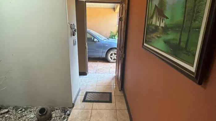 Casa en area privada y tranquila en el campo de Atenas en Atenas, Alajuela — $240,500 - Foto 2 de 17