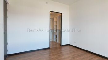 Apartamento en venta en La Sabana con doble altura y amenidades #26-1685 GS in Merced, San José — $175,000 - Photo 5 of 8