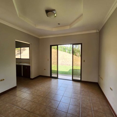 Casa con 4 Cuartos y Rio en La Hermosa en El General, Pérez Zeledón, San José — $350,000