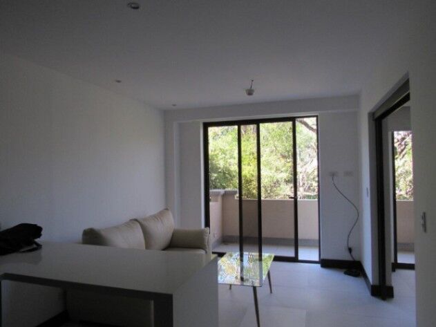Alquiler de Moderno Apartamento en Pozos de Santa Ana. RAH 26-338 en Pozos, Santa Ana, San José — $1,000