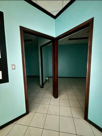 ALQUILER DE LOCAL, HEREDIA, SAN FRANCISCO, CN PASEO DE LAS FLORES. en San Francisco, Heredia — $1,069