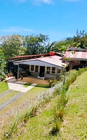 Propiedad con casa y 2 apartamentos en San Ramón, Alajuela — ₡ 105 000 000