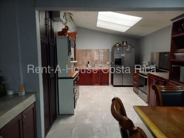 SE VENDE CASA EN MATA DE PLÁTANO GUADALUPE SJ en Mata de Plátano, Goicoechea, San José — $168,400