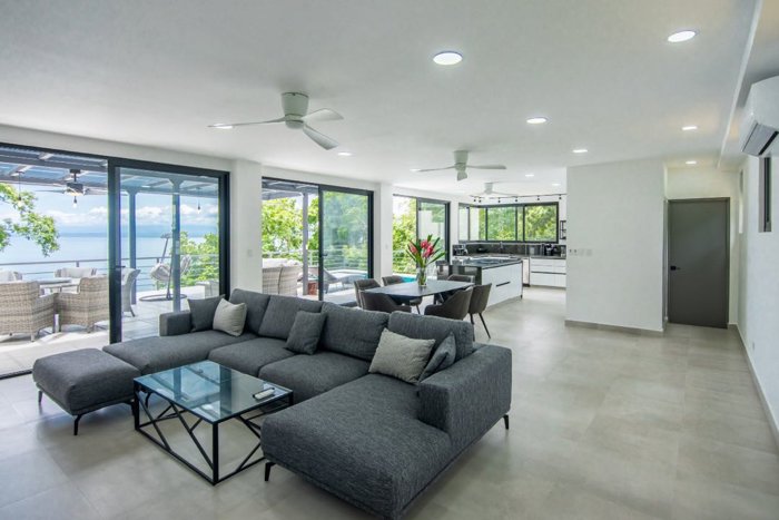 Casa moderna con vista al mar en Playa Blanca Punta Leona en Tárcoles, Garabito, Puntarenas — $789,000 - Foto 3 de 17