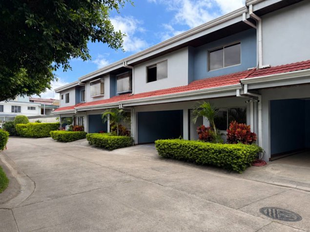 Venta de Casa en Condominio en La Uruca en Uruca, San José — $230,000