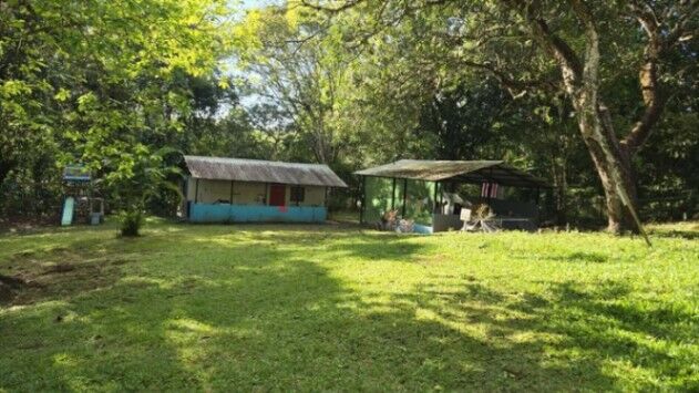 Finca privada en venta en San Mateo, Costa Rica: 1 hectárea con arroyo y varias estructuras . in San Isidro De El General, Pérez Zeledón, San José — $400,000