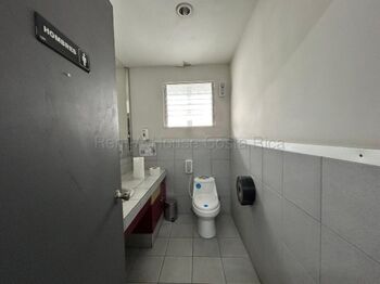 Venta edificio comercial esquinero con parqueos #26-1870 GS en San Pedro, Montes De Oca, San José — $950,000 - Foto 5 de 12