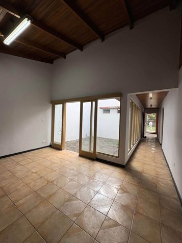 PROPIEDAD COMERCIAL EN GUAYABOS DE CURRIDABAT in Curridabat, San José — $340,000 - Photo 3 of 20