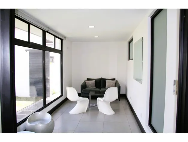 VENDO EDIFICIO CORPORATIVO EN ROHRMOSER. en Pavas, San José — $1,950,000 - Foto 3 de 13