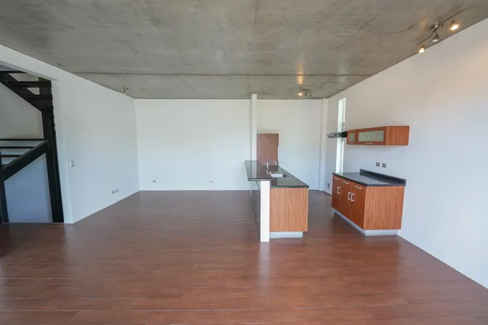 Loft de 1 habitación en Guachipelín Sur, Escazú in Escazú, San José — $220,000 - Photo 3 of 15
