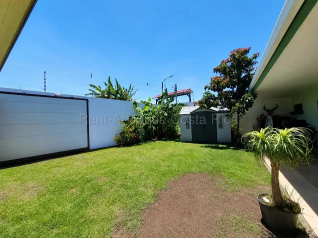 Casa en venta en Santo Domingo de Heredia  |  1 planta con jardín in Santo Domingo, Santa Bárbara, Heredia — ₡ 145 000 000 - Photo 3 of 10