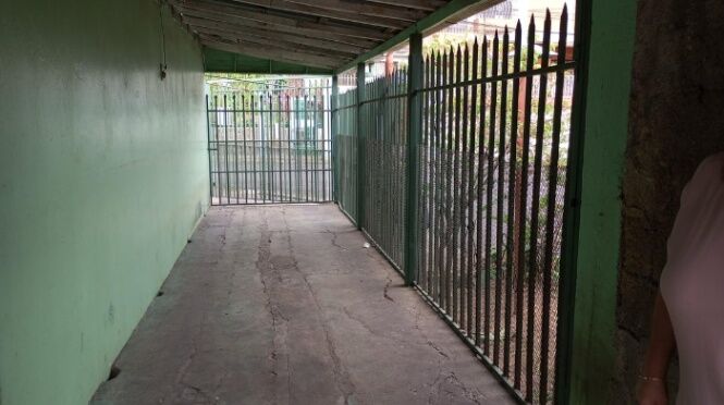 Venta de Casa + APTO en Curridabat, San José.  en Curridabat, San José — ₡ 120 000 000