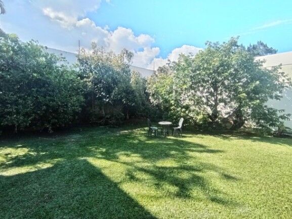 Casa con lujo y comodidad en amplio lote. Guachipelín, Escazú en San Rafael, Escazú, San José — $980,000