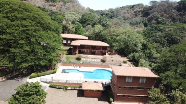 Venta de Hotel en Atenas-Alajuela. RAH 25-1823 en Atenas, Alajuela — $2,000,000