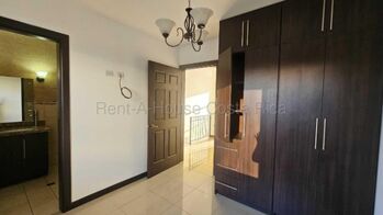 Alquiler | Casa moderna de 2 niveles con patio en Cartago #27-16 GS in Concepción, La Unión, Cartago — $1,350 - Photo 5 of 9