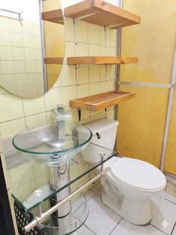 Casa para familia pequeña con  parqueo bajo techo y máxima seguridad en Hatillo, San José — ₡ 58 000 000 - Foto 2 de 5