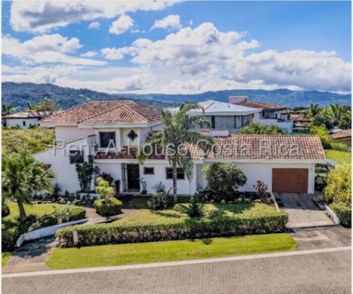 Casa de lujo- exclusividad, espacio y elegancia #26-1434 GS in Guácima, Alajuela — $525