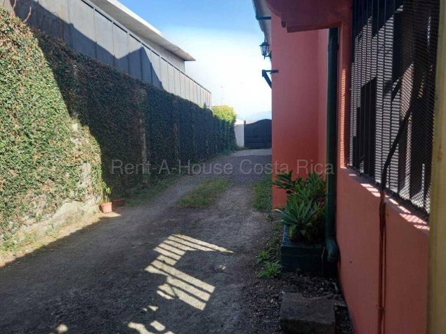 Alquiler de Cómodo Apartamento en San Rafael de Escazú. RAH 27-568 in San Rafael, Escazú, San José — ₡ 362 000 - Photo 3 of 10