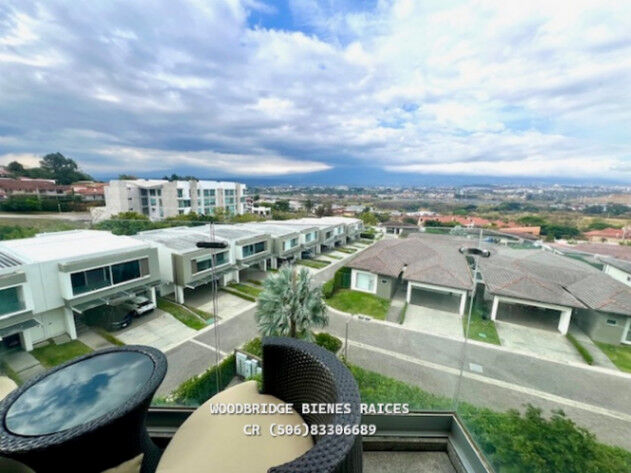 CR Escazu penthouse en alquiler amueblado /2 dormitorios in Escazú, San José — $2,500