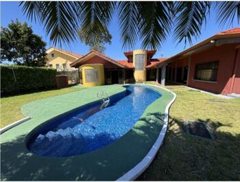 Casa en Venta Santo Tomás, Santo Domingo, Heredia